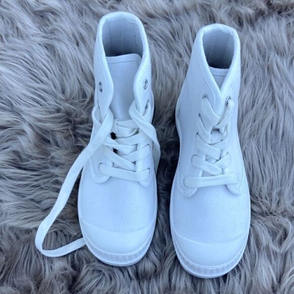 SO Dragonfruit Lace up Ankle Boots in White - Picture 5 of 12